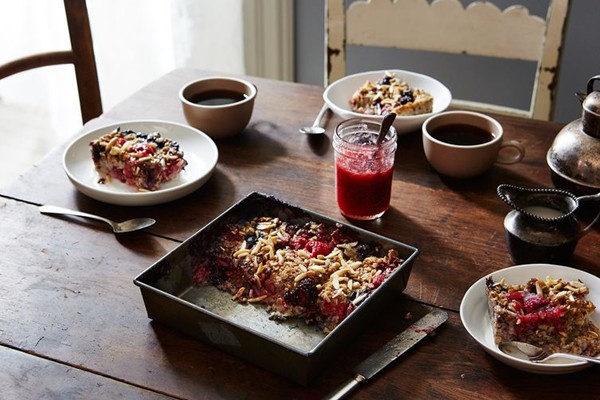 Vanilla berry baked oatmeal