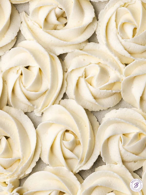 Vanilla buttercream frosting