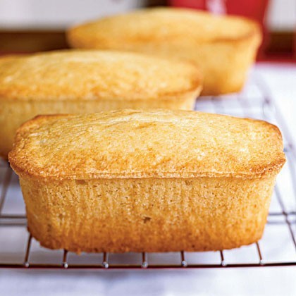 Vanilla buttermilk pound cakes
