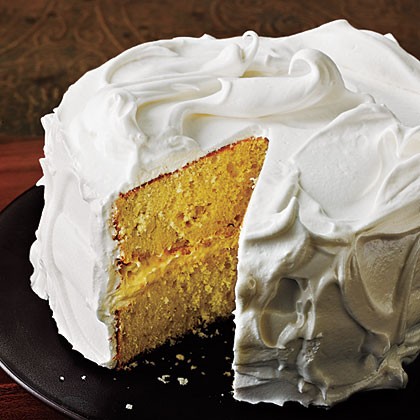 Vanilla cake with Italian meringue frosting