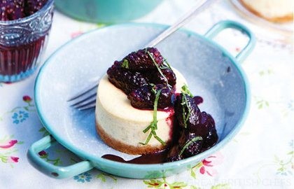 Vanilla cheesecake with blackberries and mint compote