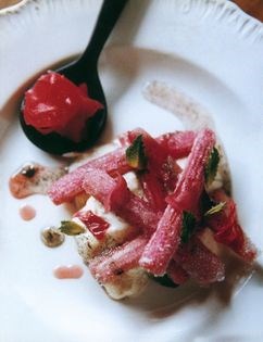 Vanilla cheesecake with rhubarb and ginger