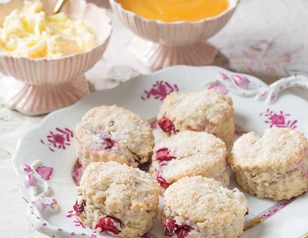 Vanilla-cranberry scones