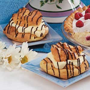 Vanilla cream puffs