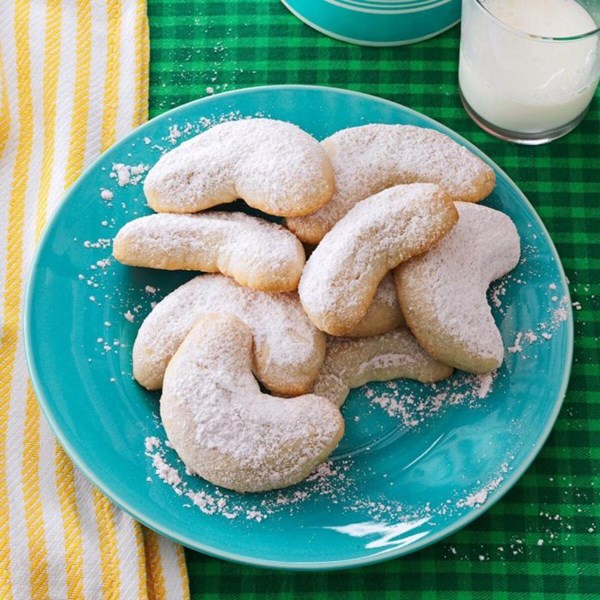 Vanilla crescents