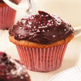 Vanilla cupcakes with chocolate frosting