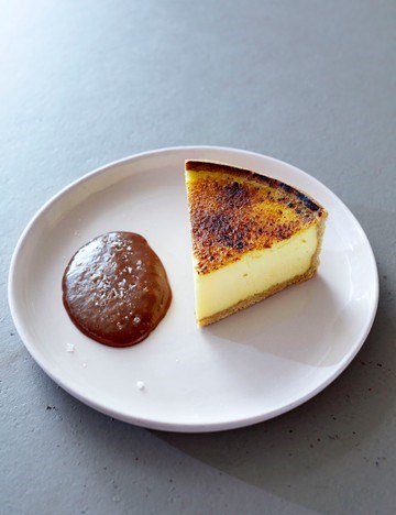 Vanilla custard tart and smoked butter caramel