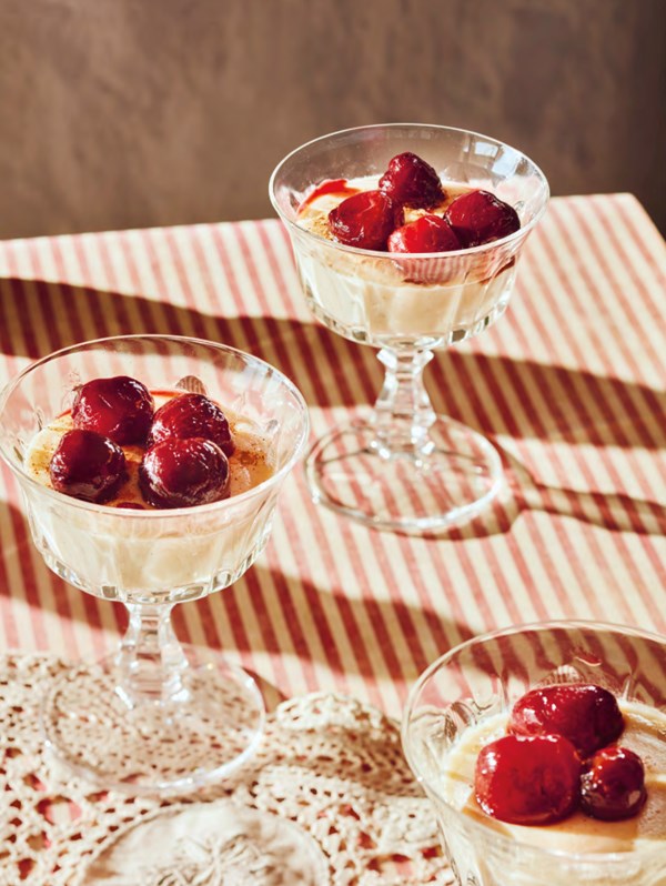 Vanilla custard with roasted cinnamon cherries (Krema tou piatou)