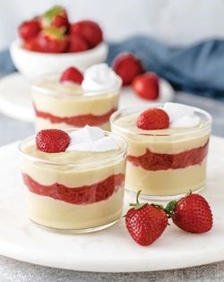 Vanilla custard with strawberry jam