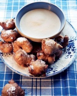 Vanilla fritters with zabaglione