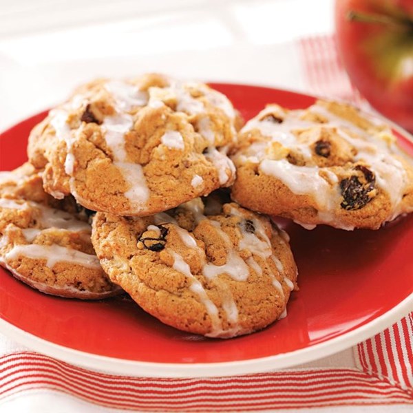 Vanilla-glazed apple cookies