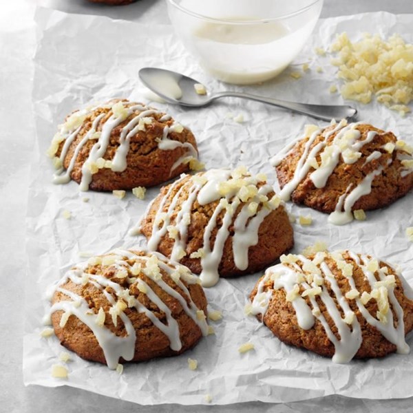 Vanilla-glazed gingerbread scones