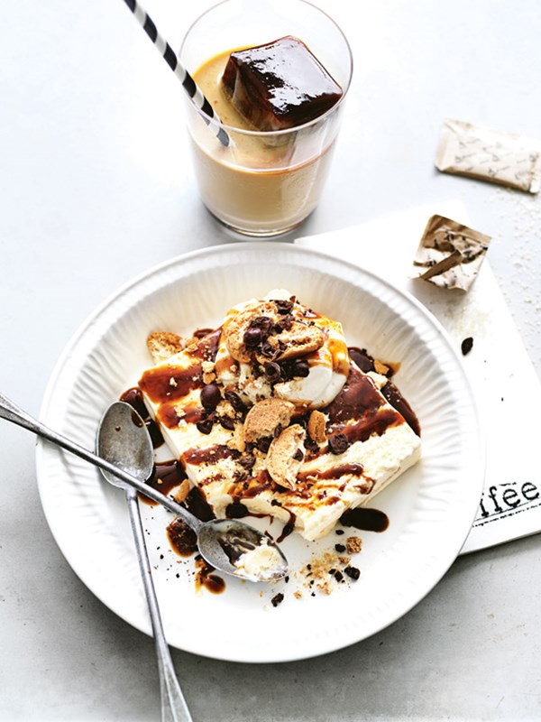 Vanilla ice-cream slice with espresso syrup and amaretti