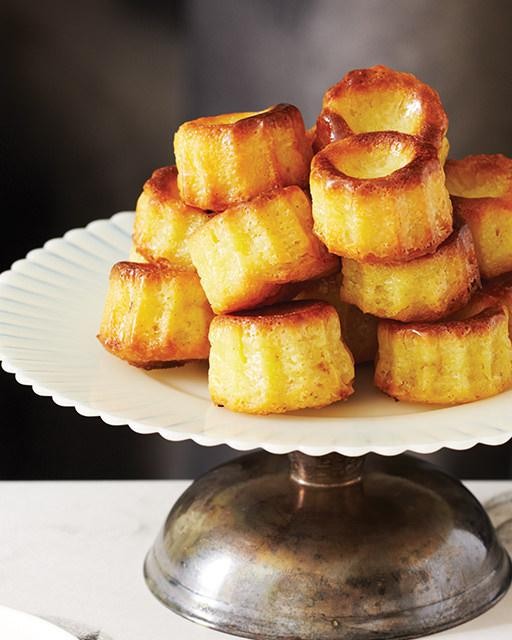 Vanilla lavender canelés