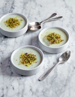 Vanilla milk pudding (Muhallebi)