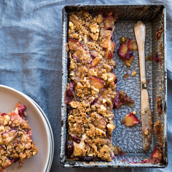 Vanilla-pluot coffeecake