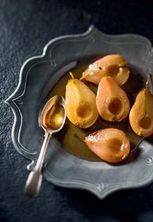Vanilla poached pears