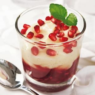 Vanilla-pomegranate parfaits