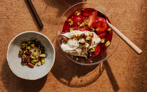 Vanilla roast strawberries with mascarpone cream
