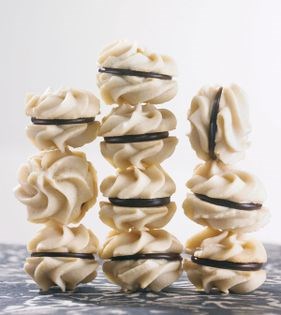 Vanilla spritz sandwiches
