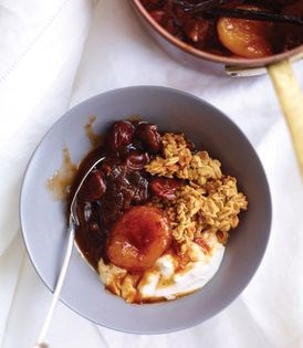 Vanilla-stewed fruit