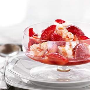 Vanilla strawberries with lemon ricotta