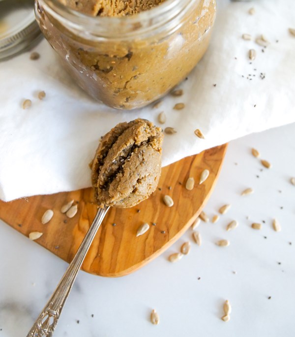 Vanilla sunflower-chia butter