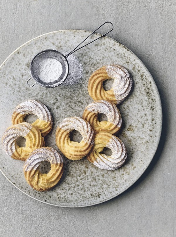 Vanilla wreath cookies (Vaniljekranse)