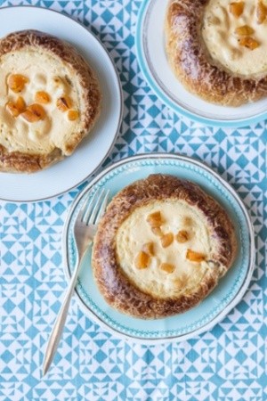 Vatrushki with apricots