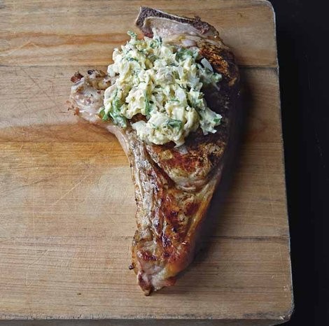 Veal chops with shallot butter
