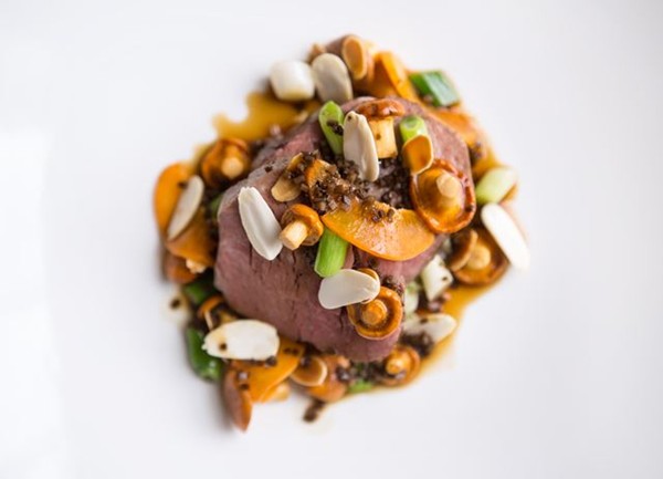 Veal fillet with girolles, apricots and truffle sauce