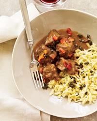 Veal goulash with paprika, caraway and fried capers