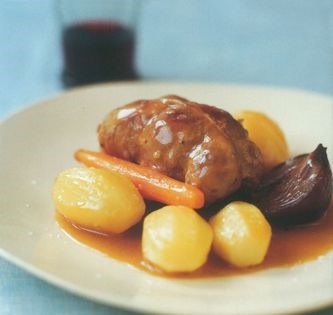 Veal parcels in white wine sauce (Paupiettes au vin blanc)