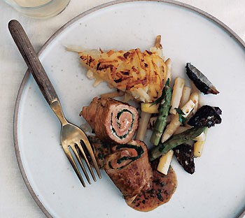 Veal rolls stuffed with spinach and Gruyère