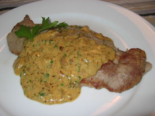 Veal scaloppine with lemon cream sauce