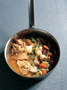 Veal sweetbreads with baby vegetables (Ris de veau aux petits légumes)