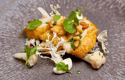 Veal sweetbreads with ras el hanout, cauliflower purée, watercress and coriander