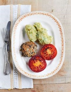 Veg haggis with parsnip mash and fried tomatoes