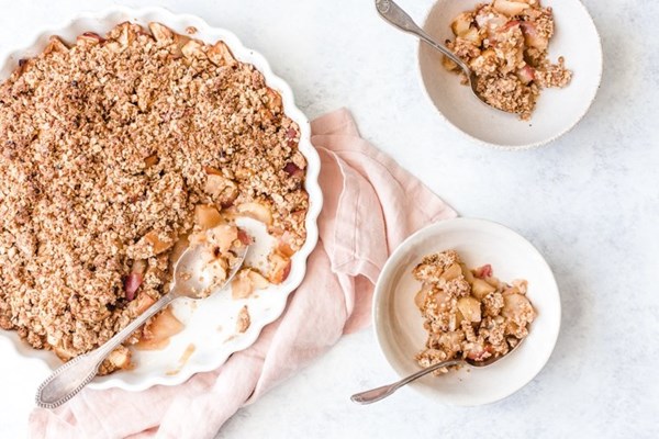 Vegan apple crumble