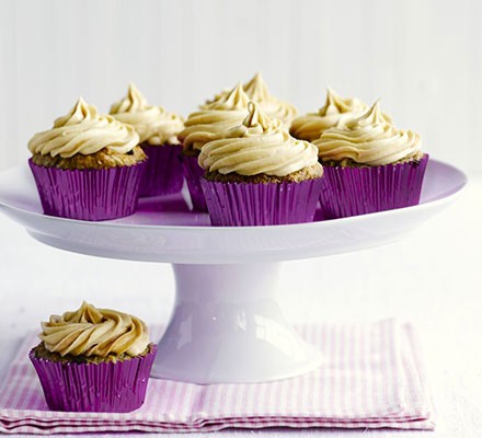 Vegan banana & peanut butter cupcakes