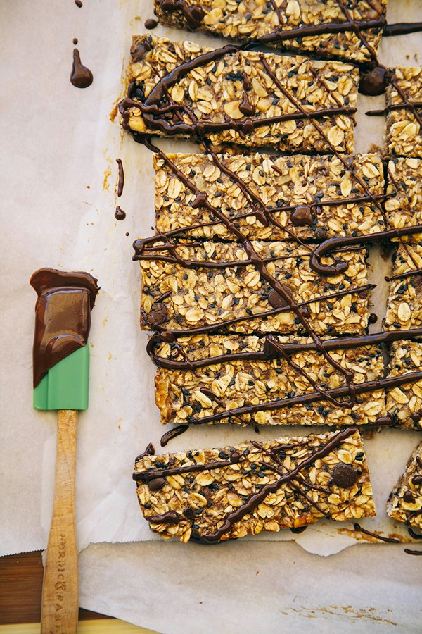 Vegan banana bread granola bars