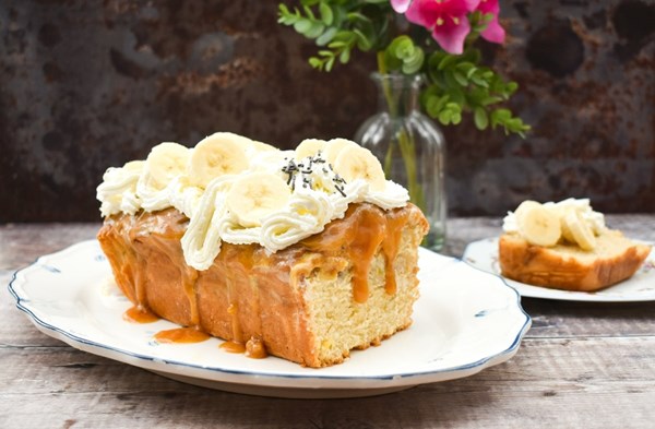 Vegan banoffee pie loaf cake