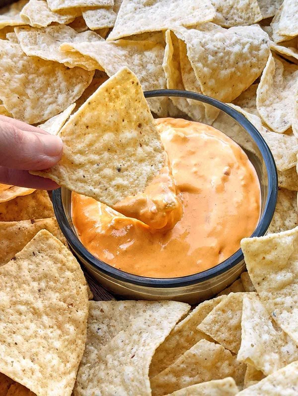 Vegan butternut queso