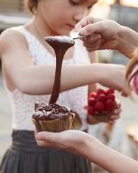 Vegan chocolate cupcakes with chocolate frosting