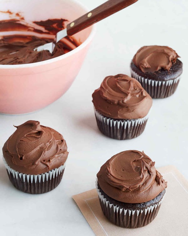 Vegan chocolate-ganache frosting