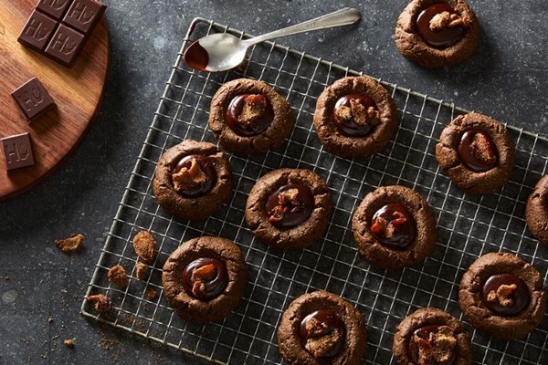 Vegan dark chocolate-gingerbread thumbprint cookies