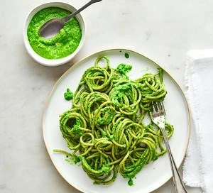 Vegan kale pesto pasta