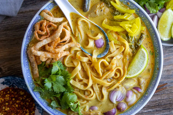 Vegan khao soi