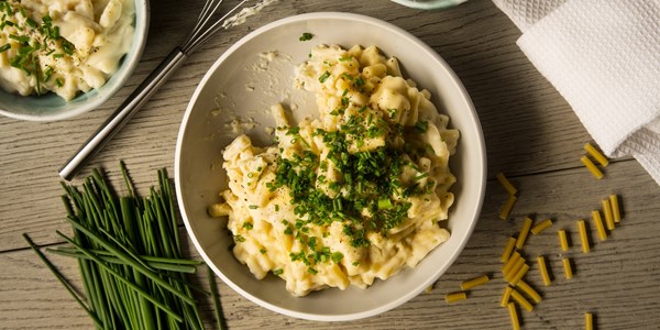 Vegan macaroni cheese