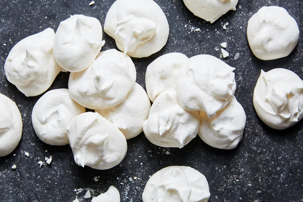 Vegan meringues